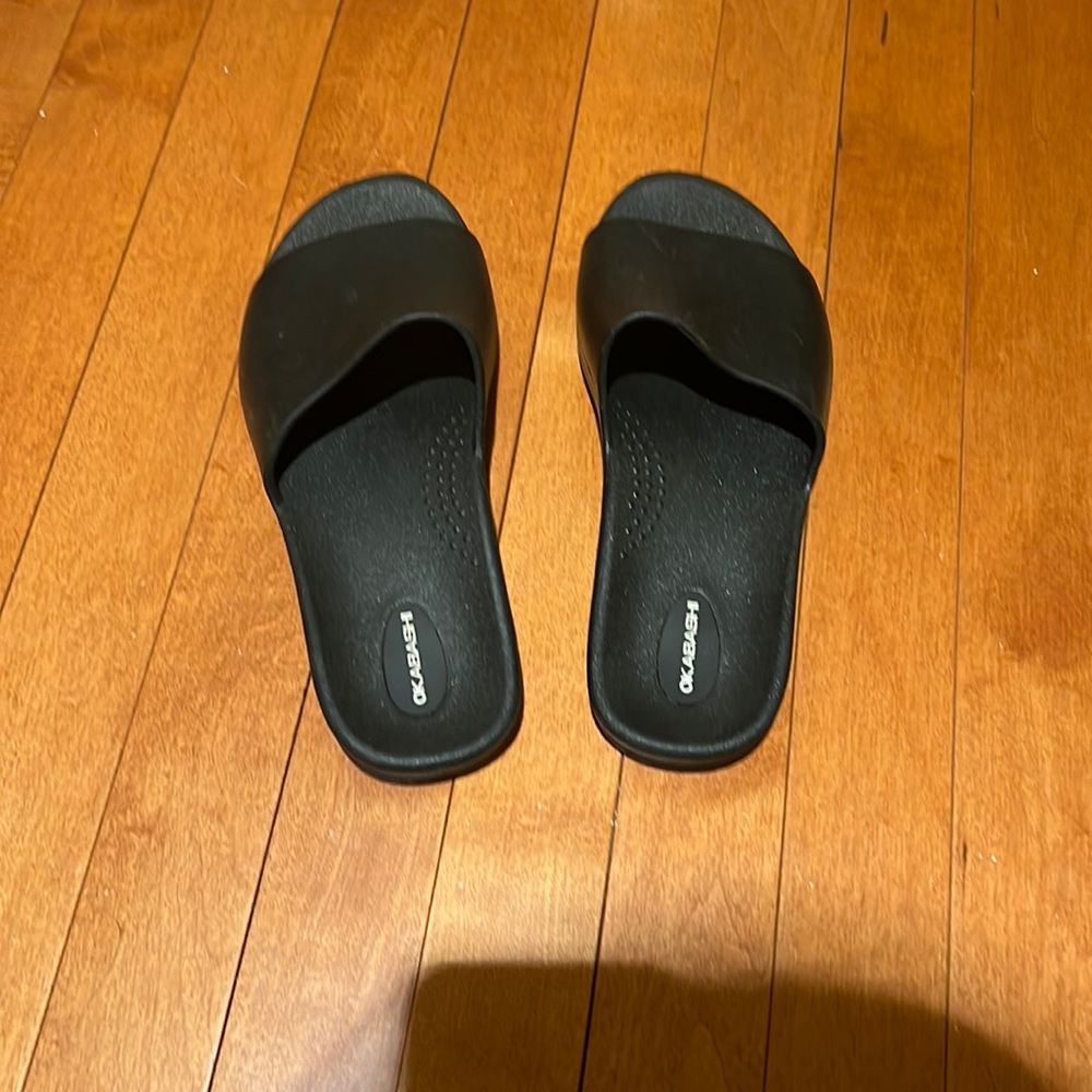 2/$15 Okabashi Plastic slide sandals black size 7